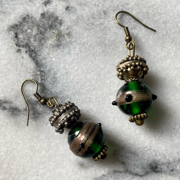 Handmade Lampwork Glass Bead Earrings Emerald Green Bronze Color Appliqué Dangle - Picture 5 of 5